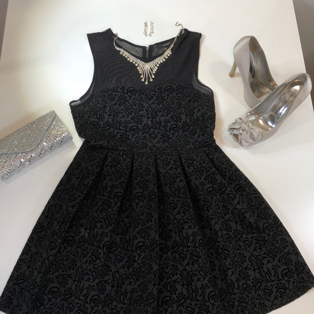 📌3/$22 Semi Formal Fit and Flare Black Dress